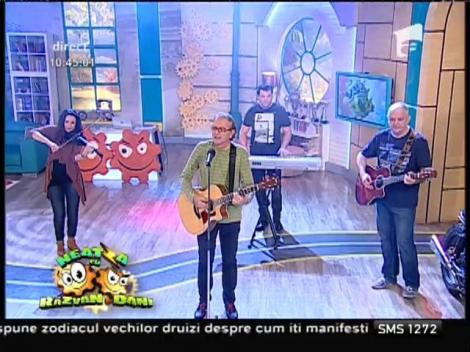 Ducu Bertzi: "Floare de colţ"