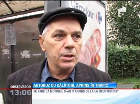Un autobuz cu călători a luat foc, în Târgu Jiu