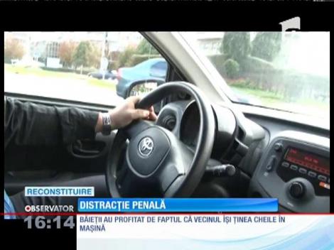 Trei tineri din Dâmboviţa au fost reținuți, după ce au furat maşina unui vecin