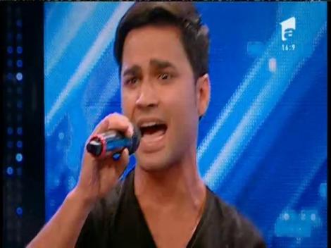 A transformat scena într-o secvență de la Bollywood! SAMIR LOGHIN, un multi-talentat din care Brenciu e hotărât să scoată SCLIPIREA