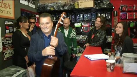 Vedetele fac haos în magazinul cu instrumente muzicale, dar cu folos...