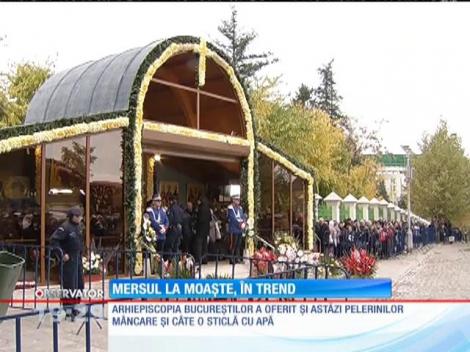 Mersul la moaşte, în trend