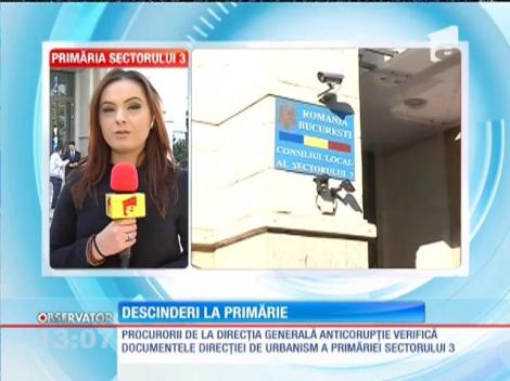 Procurorii de la Direcţia Generală Anticorupţie verifică documentele Direcţiei de Urbanism a Primăriei Sectorului 3