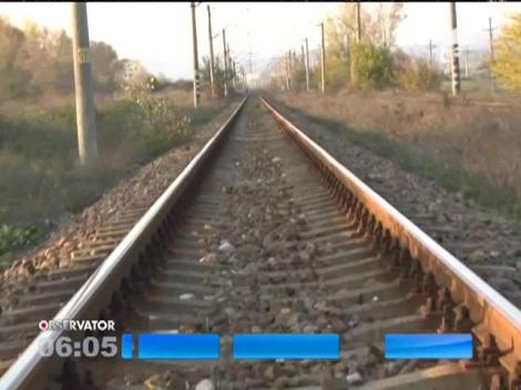 O femeie de 64 de ani din Gorj a rămas invalidă după ce s-a aruncat în faţa trenului