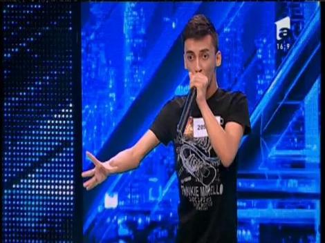 Beatbox de excepție la X Factor! Vezi interpretarea lui Florin Drăgoi
