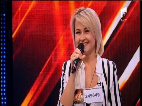 Prezentare: Alexandra Druc, la X Factor alături de elefantul ei norocos!
