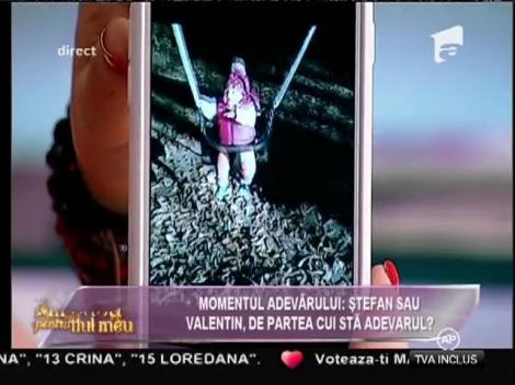 O scumpete de copil! Ce face micuța Carla Maria în timp ce mama ei, Mirela Boureanu Vaida, se află în DIRECT
