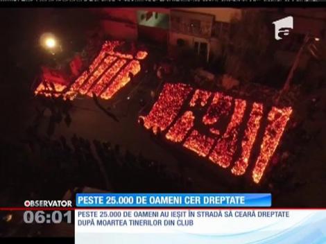 Manifestaţie impresionantă în Bucureşti, născută din solidaritate şi indignare. 25.000 de oameni în stradă