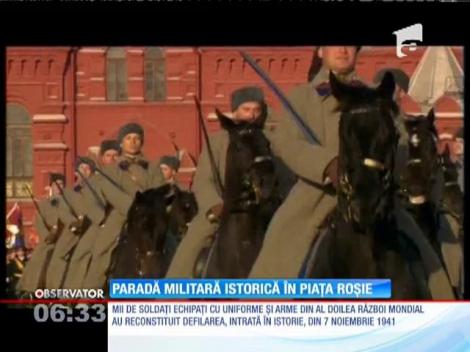 Impresionantă reconstituire istorică, în Piaţa Roşie din Moscova