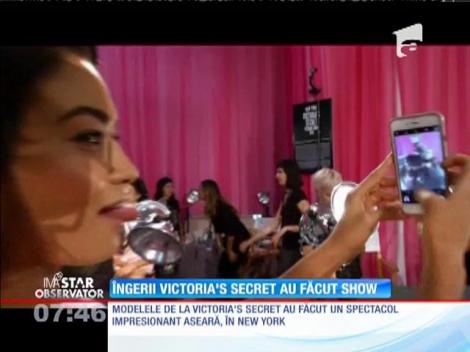 Îngeraşii de la Victoria's Secret, show sexy pe podium