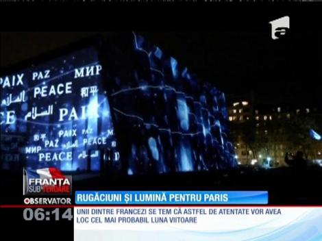 Piaţa Republicii din Paris, simbolul luptei împotriva terorismului, luminată de sute de lumânări
