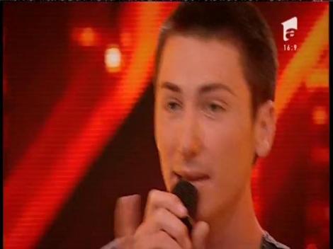 3 Sud Est - "Emoții". Vezi interpretarea lui Emanuel Bombea, la X Factor!