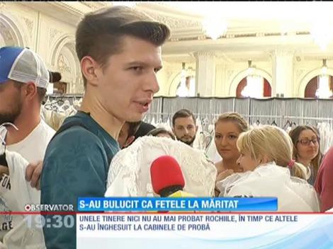 Surprize la târgul de nunţi de Black Friday: rochii de mireasă la preţul de 18 lei