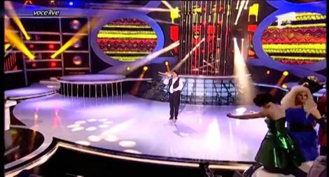 Tania Popa se transformă în Petrică Mâțu Stoian - "Joacă lumea, joc și eu"