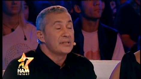 Tethys Lisa, bulldog francez care știe să se dea cu skateboard-ul