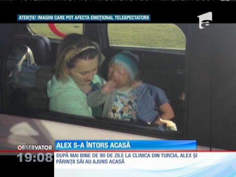 Alex, băiatul de doi ani rănit într-o explozie, s-a întors acasă