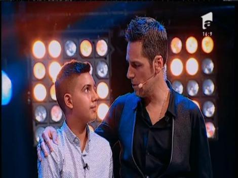 Emanuel Varga a fost eliminat de la X Factor! Locul lui pe scaun i l-a luat Endy!