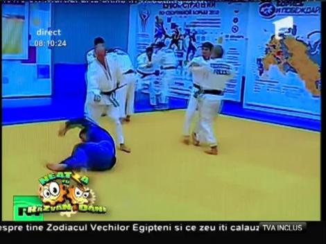 Smiley news: Vladimir Putin e maestru în arte marţiale