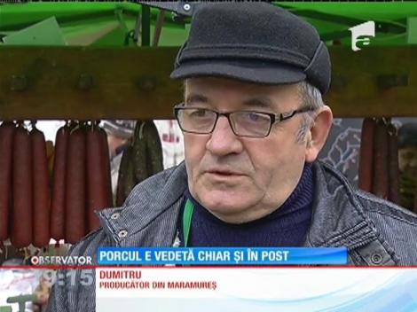 N-a venit Crăciunul, dar porcul este deja vedetă în târgurile cu bunătăţi