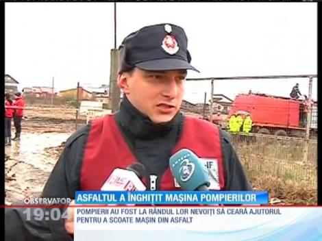 O autospecială ISU s-a răsturnat în oraşul Pantelimon