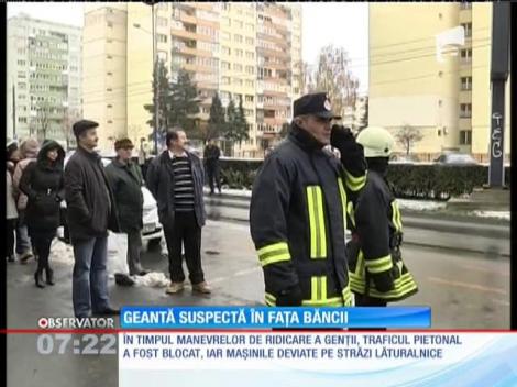 Un bulevard din Sibiu a fost închis de teama unei explozii. O geantă de voiaj suspectă a stârnit panică