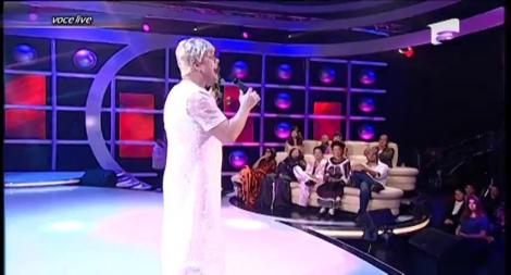 Adrian Enache se transformă în Stela Enache - "Să nu uităm să iubim trandafirii"