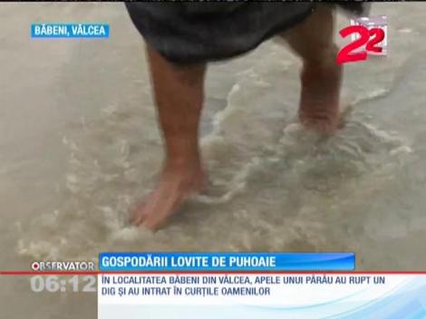 Ploile au făcut prăpăd în mai multe judeţe din ţară