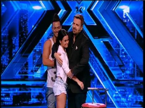 Deea și George, înlocuiți pe scaunul de la X Factor de trupa Tomato!