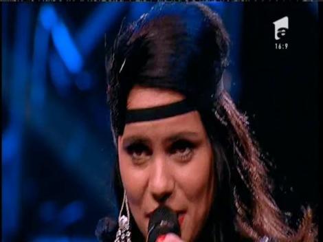 Parcă au descoperit elixirul tinereţii! Brunetele din trupa “Twins” au ridicat publicul în picioare: "Sunaţi foarte bine împreună"