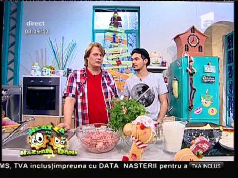 Delicios şi uşor de gătit! Plăcintă cu carne, preparatul vedetă al lunii decembrie