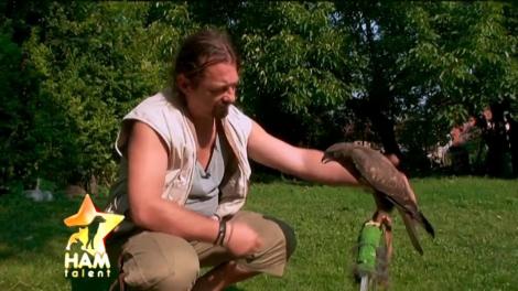 Fiecare are "păsărelele" lui! Arta şoimăritului e o pasiune interesantă, dar foarte puţin cunoscută de români