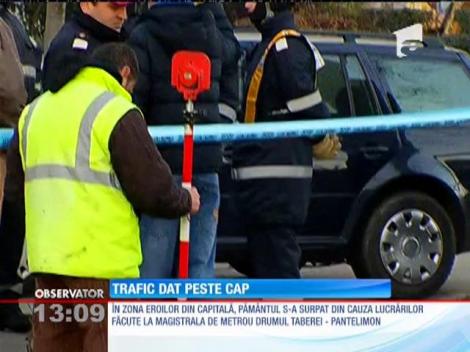 Restricţii de circulaţie în zona Eroilor, după surparea şoselei