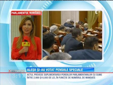 Parlamentarii şi-au votat pensiile speciale