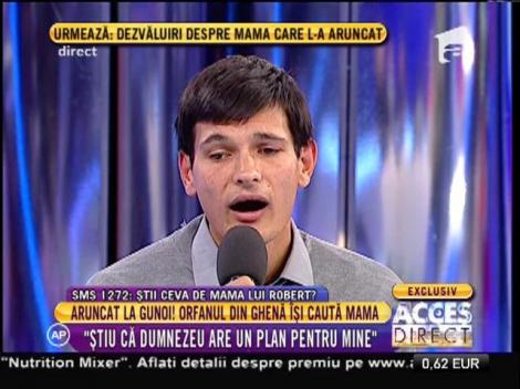 Emoționant! Orfanul aruncat la ghenă de mamă a colindat la ”Acces Direct”