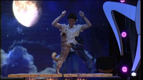 Au ridicat juriul în picioare! Docog și Dio au venit tocmai de la Budapesta, dar a meritat!