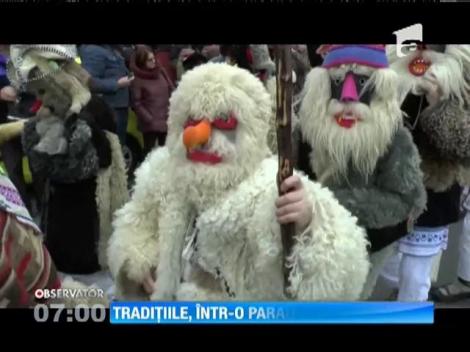 Tradițiile, puse în scenă de sute de colindători din Piatra Neamț