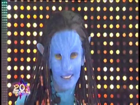 Neytiri din Avatar, frumusețea albastră a serii! Andreea Bănică, viitoare actriță de Oscar?