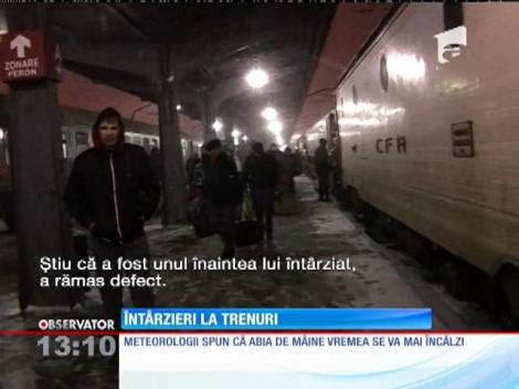 Zeci de călători au îndurat frigul în vagoane