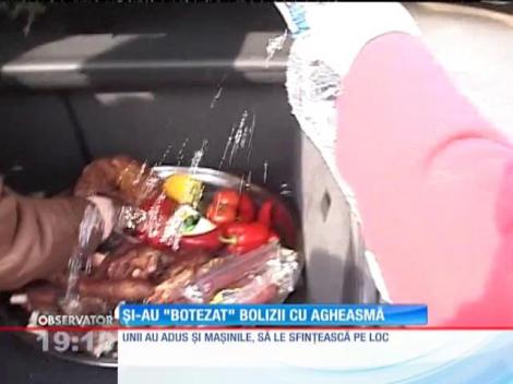 De Bobotează, rromii din Iaşi au transformat Mitropolia în spălătorie auto