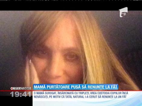 O mamă surogat l-a dat în judecată pe bărbatul care a angajat-o să-i nască doi copii