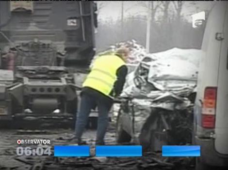 Viteza şi câteva depăşiri haotice i-au dus pe drumul spre moarte