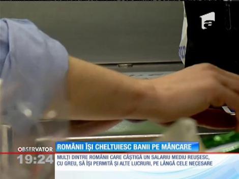 Românii cheltuiesc cei mai mulţi bani pe mâncare