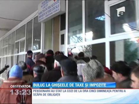 Aglomeraţie la serviciul de taxe şi impozite din Galaţi
