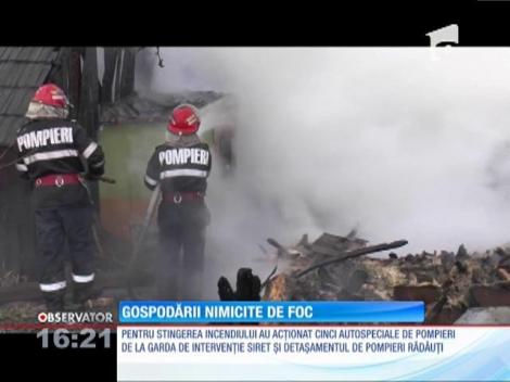 Gospodării nimicite de foc în Suceava