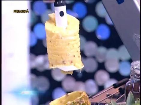 Provocare în platoul blondelor! Chefii, demonstrație zile mari: Cum se prepară cel mai bun peşte la grătar