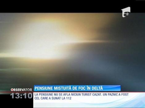 O pensiune a luat foc în miez de noapte, în Delta Dunării