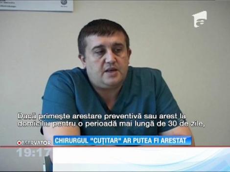 Constantin Ploscaru, chirurgul din Vâlcea care şi-a înjunghiat un coleg, ar putea fi arestat preventiv
