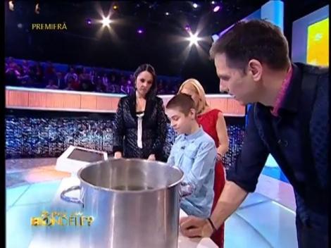 Experiment UNIC în televiziune! Un puşti de 10 ani ne arată cum se formează CEAŢA