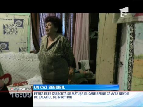 O fetiţă orfană din Petroşani, care suferă de nouă boli, a fost trecută de la gradul 1 de handicap la gradul 3