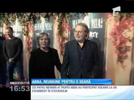 Membrii îndrăgitei trupe ABBA, din nou în formulă completă